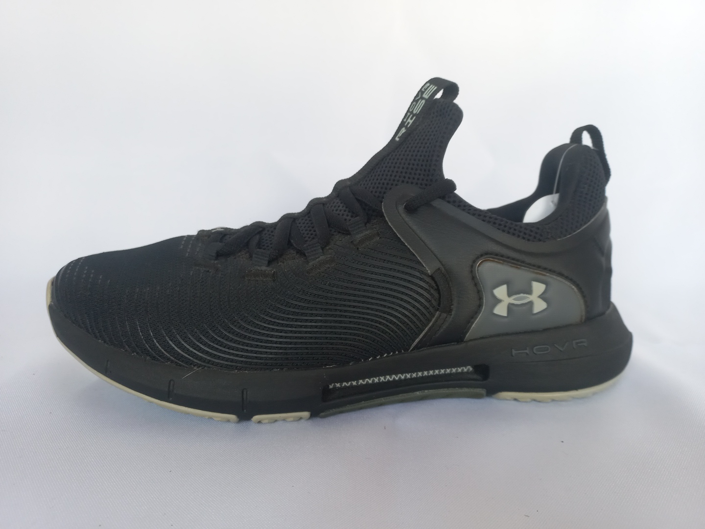 Hunder armour completamente negros 