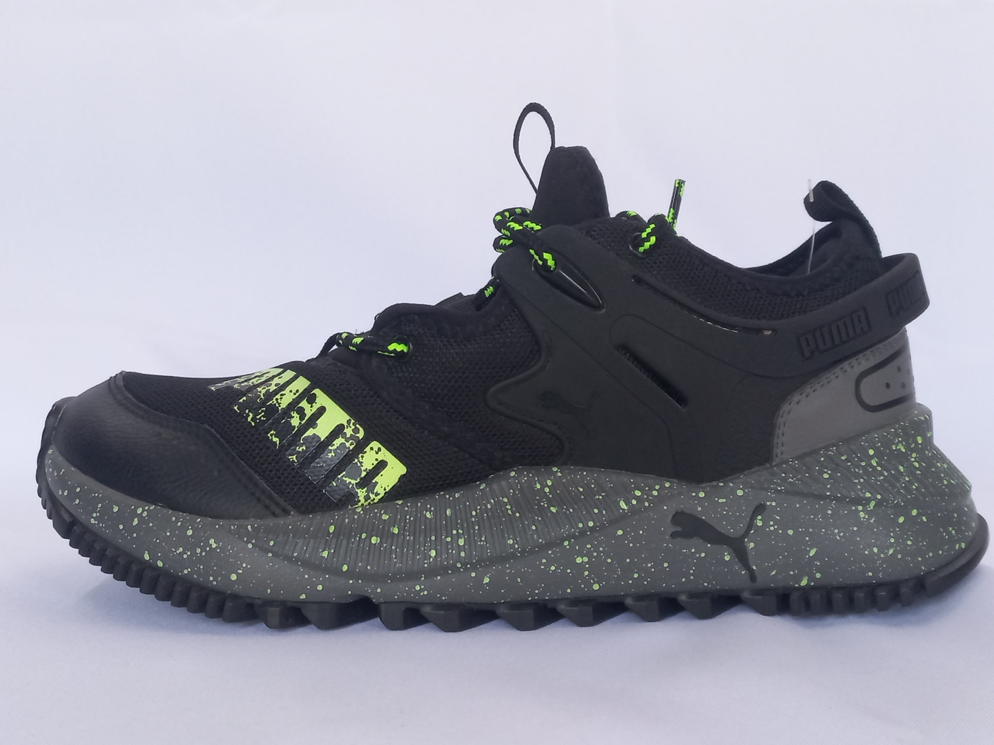 Puma Pacer Future Trail negros con verde