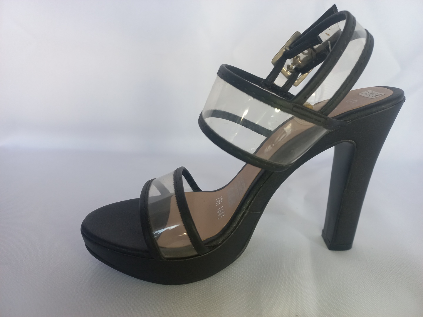 Solash Tacones negros de plataforma con tiras transparentes y correa